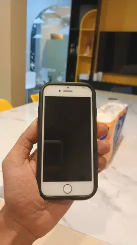 IPHONE 7 GOLD (bekas)
