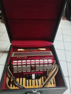 Jual alat music  vintage accordeon