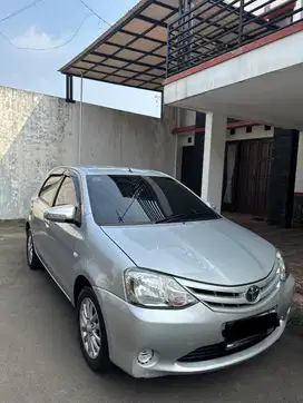 Toyota Etios Valco Silver Tahun 2013