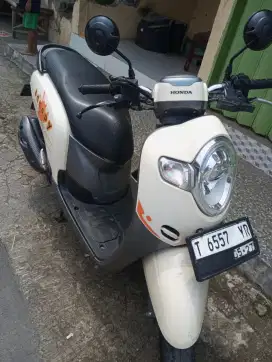 Honda Scoopy Donat