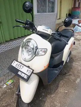 Honda Scoopy 2017 krem