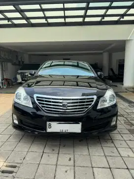 Toyota Crown Royal 2009 Bensin