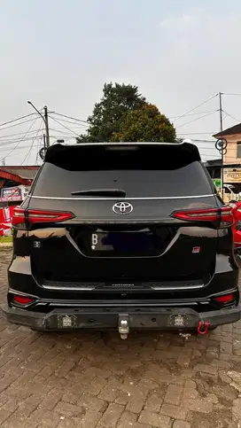 FORTUNER GR SPORT 2.4 Thn 2021