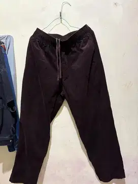 Celana GU bahan Korduroy