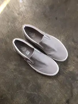 Sepatu Vans Slip On Charcoal Grey