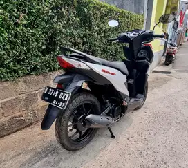 Honda Beat Deluxe CBS ISS (Tipe Tertinggi) MULUSSS Surat Lengkap