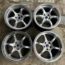 Velg untuk reborn/venturer/zenix/camry DLL