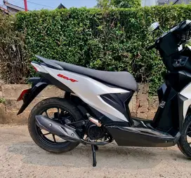 Honda Beat Deluxe CBS ISS (Tipe Tertinggi) MULUSSS Surat Lengkap