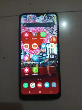 Samsung A20 warna casing ungu biru