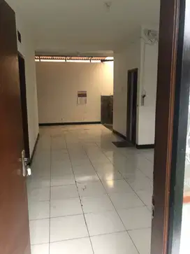 Disewakan rumah siap huni di komplek cibaduyut bandung