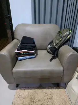 Dijuak kursi sofa single