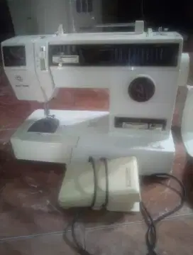 Dijual mesin Jahit portable Singer komplit