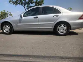 Mercedes-Benz w203 c200 2002 m111