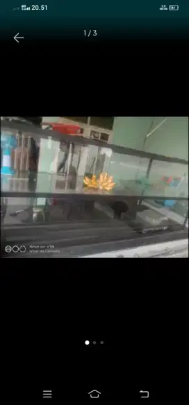 Jual cepat sudah tidak pake lagi etalase+meja