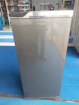 Kulkas Panasonic