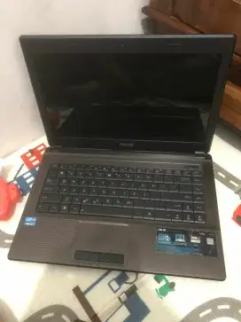 Laptop asus intel core i3 ram 4 sudah upgrade ssd