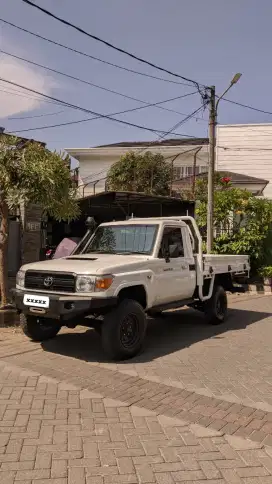 Toyota Land Cruiser series 70 VDJ79 pick up 4.5 V8 Diesel