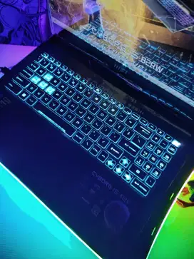 Laptop MSI CYBORG 15 RAM 16Gb SSD 512GB DUAL VGA Nvidia RTX 4050