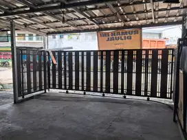 Jual rumah + 2 kios