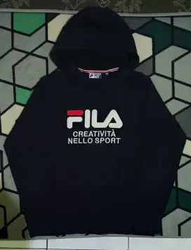 Hodie Fila hitam pekat