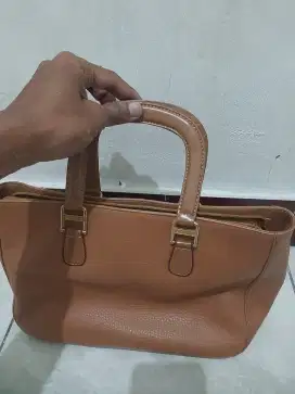 Tas tenteng wanita