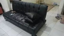 Lemari dan sofa (sepaket)