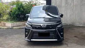 Toyota Voxy 2.0 Sunroof AT Hitam NIK 2019 39RB KM RECORD LIKE NEW