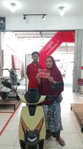 SEPEDA LISTRIK UWINFLY D75