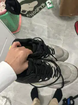 sepatu naskey puma MB.01