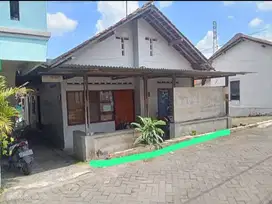 Tanah bonus Rumah, di Nologaten dekat ATMA, YKPN, UPN, MERCU BUANA