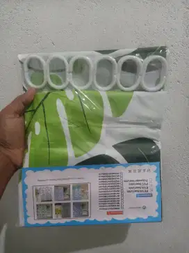Di jual tirai kamar mandi dan tirai lain murah aja buruaaan