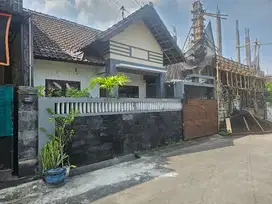Rumah cantik di kompleks perumahan di Denpasar