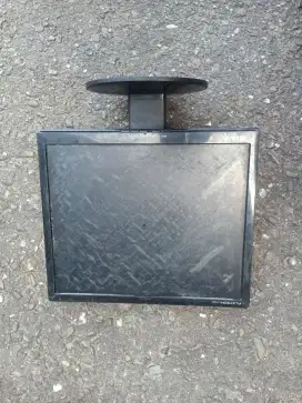 Di jual dari pada menyemak 5 buah lcd monitor 1 tv Samsung 32 inci led