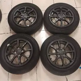 Velg R 14 + Ban Champiro 90%