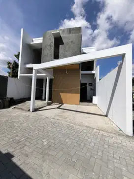 Rumah Modern 2 Lantai Dekat Pemda Sleman dan SCH Jogja