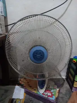 Di jual kipas anggin besar merek Miyako angin nya kencang badai