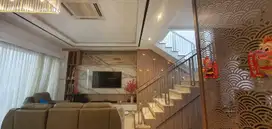 FULL FURNISHED Rumah Golf Island Pik Ukuran 10x15 Hadap Utara Timur