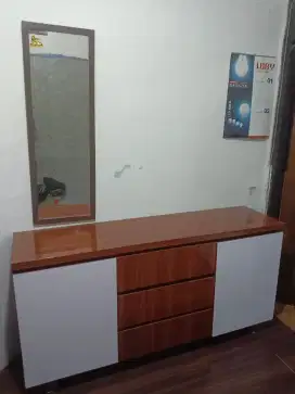 Meja TV/buffet/lemari