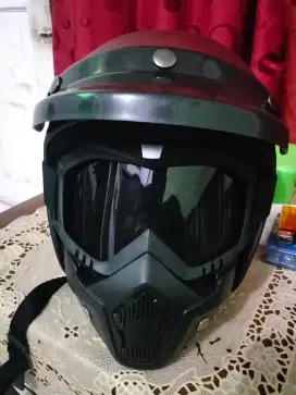 Helm retro modern siap pakai