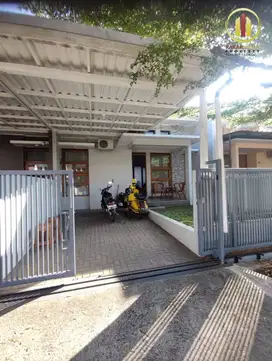 Rumah bagus siap huni dalam komplek Puri cisaranten di Arcamanik.