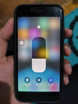 IPHONE SE 2020, 64GB JARINGAN AMAN ALL OPERATOR KAMERA BENING