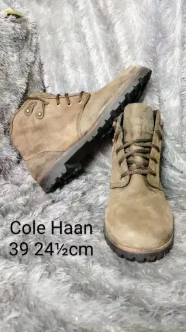 Cole Haan x Nike Air Ankle Lace Up Boots Waterproof