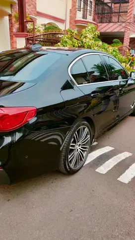 Bmw 530i 2019 hitam