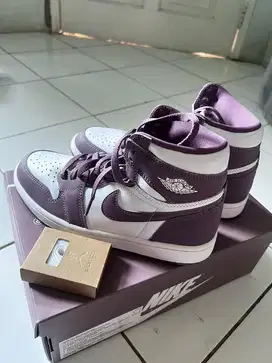 Sepatu Nike Air Jordan 1 High OG Mauve