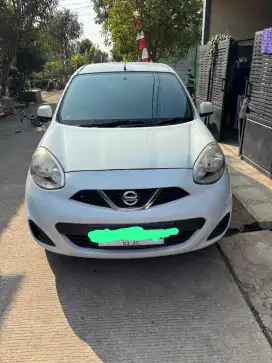 Nissan march 2015 1.2L MT