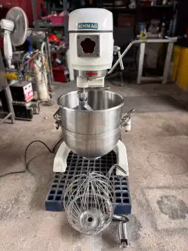 Planetary mixer
Merk Sinmag (SM 401)
Kapasitas 40 liter