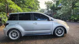 LANGKA ! Toyota ist kondisi istimewa Matic SIAP PAKAI bensin IRIT