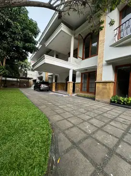 Disewakan Rumah Area Kebayoran Baru Jakarta Selatan