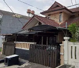 Dijual Rumah Classic Modern, Semifurnish Siap Huni, Terawat, Renov