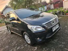 Kijang Innova V Manual Bensin 2012